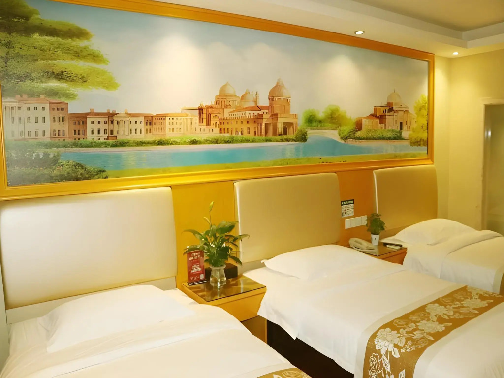 GreenTree Inn Guangzhou Chimelong Paradise Yuangang Metro Station Hotel