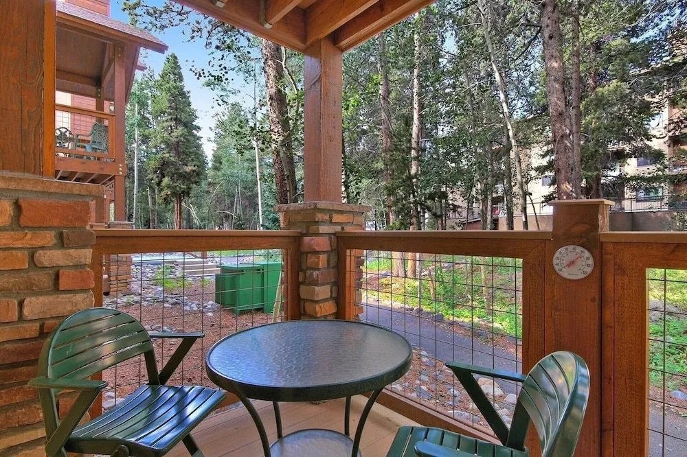 Columbine 102 2 Bedrooms 2 Bathrooms Condo
