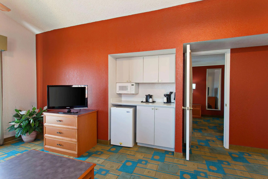 La Quinta Inn by Wyndham Costa Mesa Orange County