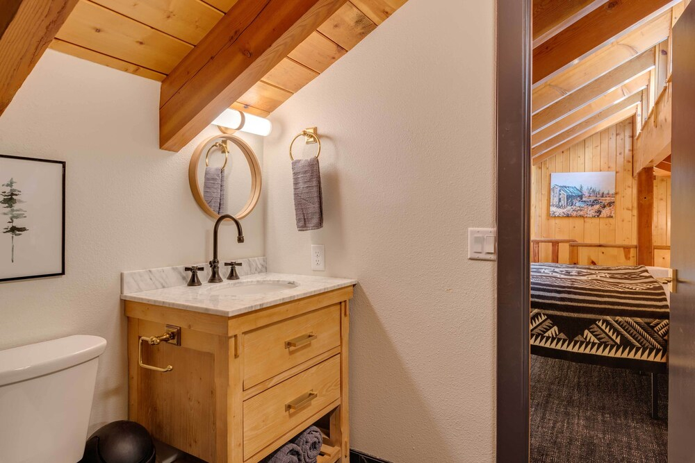 Ski Condo in Chalet Village at Brian Head