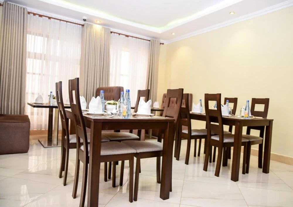 LA BEILA HOTEL MERU