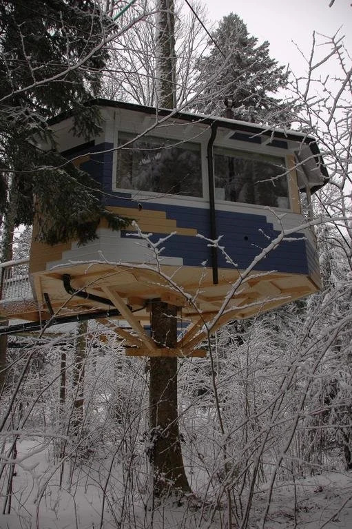 Cabanes perchées Les Nids