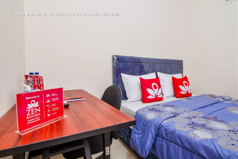 ZEN Rooms Basic near BTC