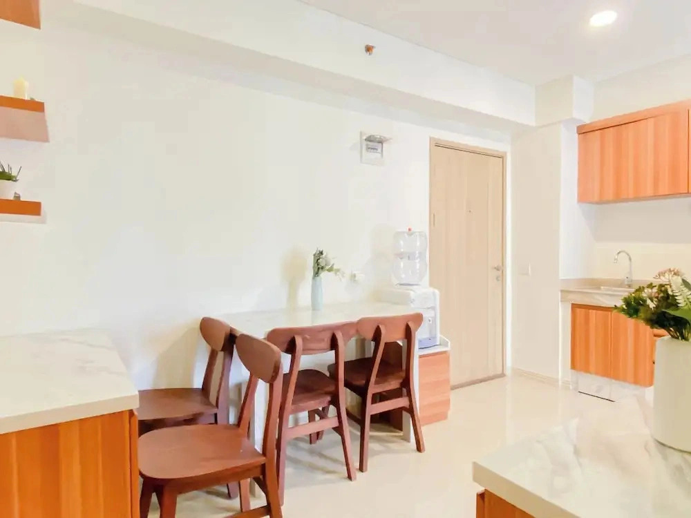 Homey Wooden Touch 2Br At Apartment Meikarta District 1