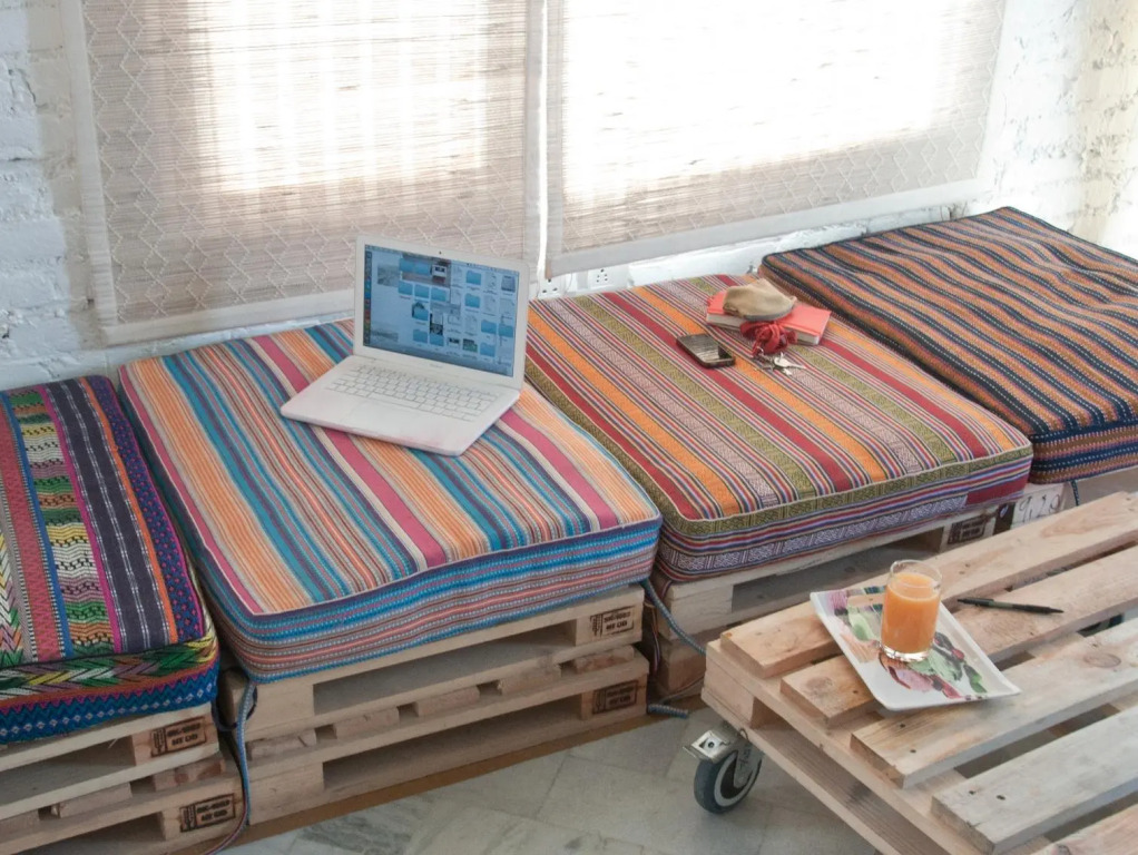 Jugaad Hostels