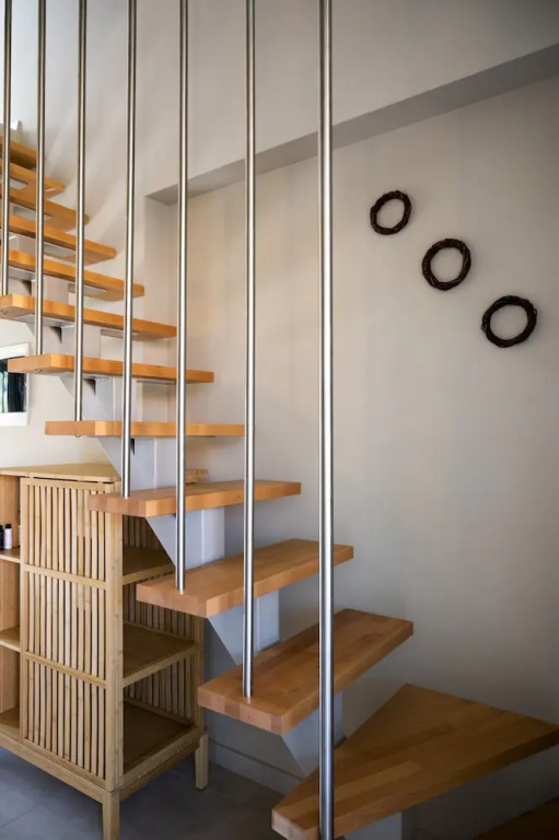 Theros Suites