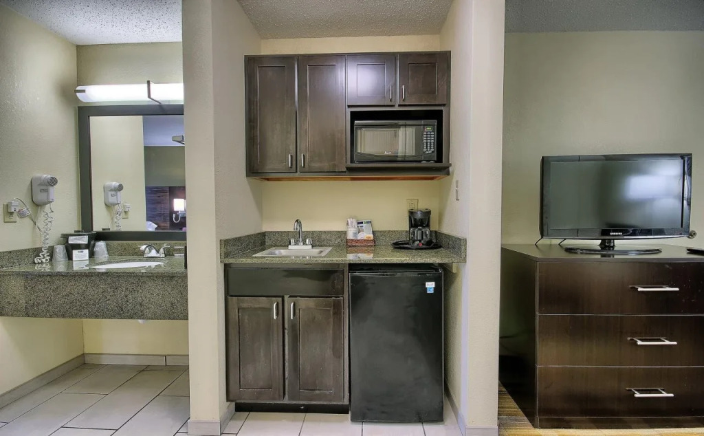 Holiday Inn Express Hotel & Suites Grove City by IHG