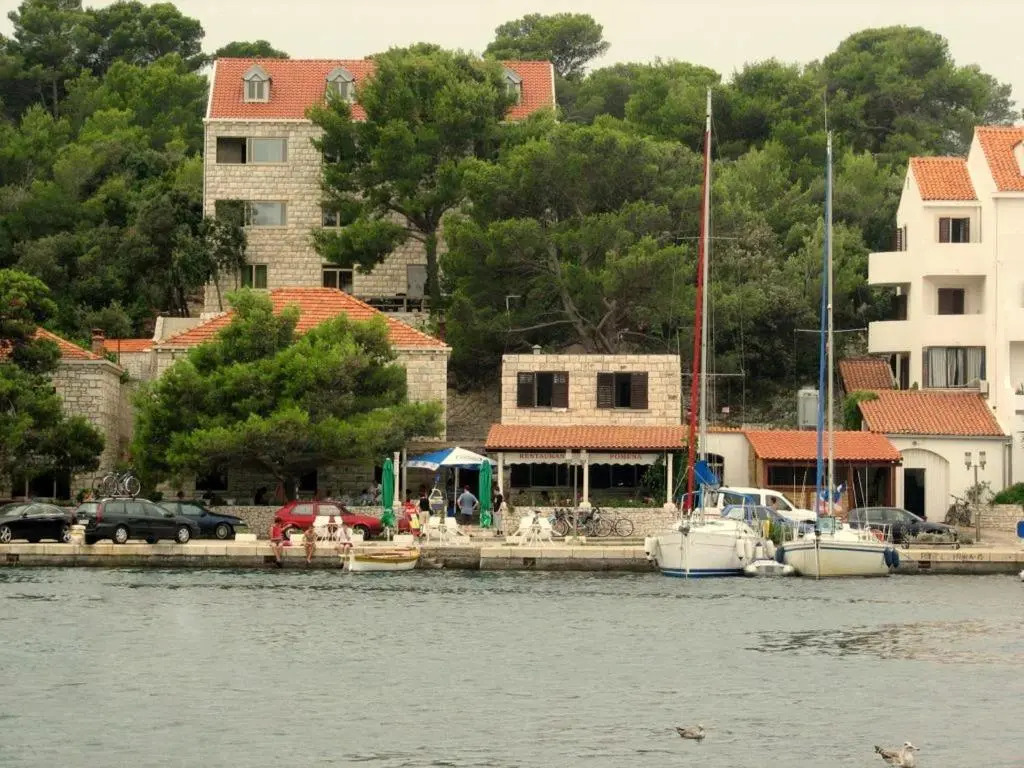 Guesthouse Pomena