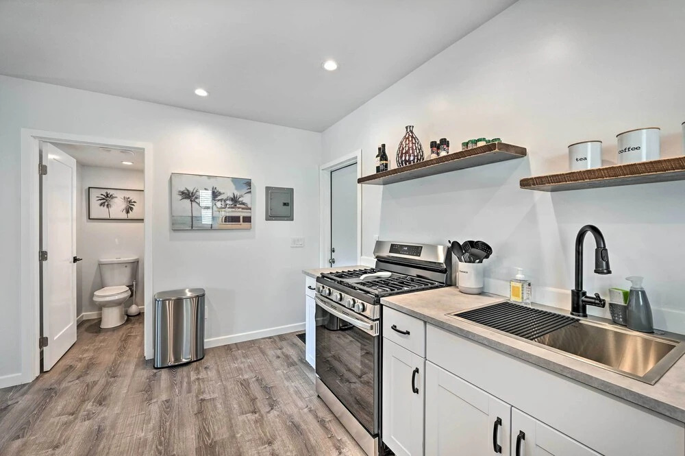 Stylish San Diego Apartment w/ Smart TV!