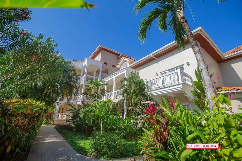 Lawson Rock - Seahorse 105 2 Bedroom Condo by RedAwning