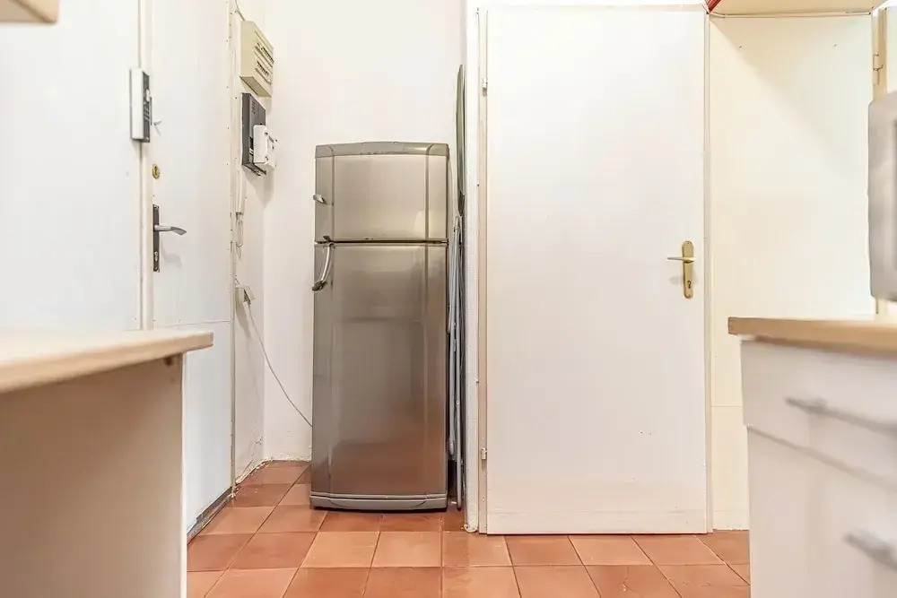 Simple 1BR Apt Long Stay Near Belvedere
