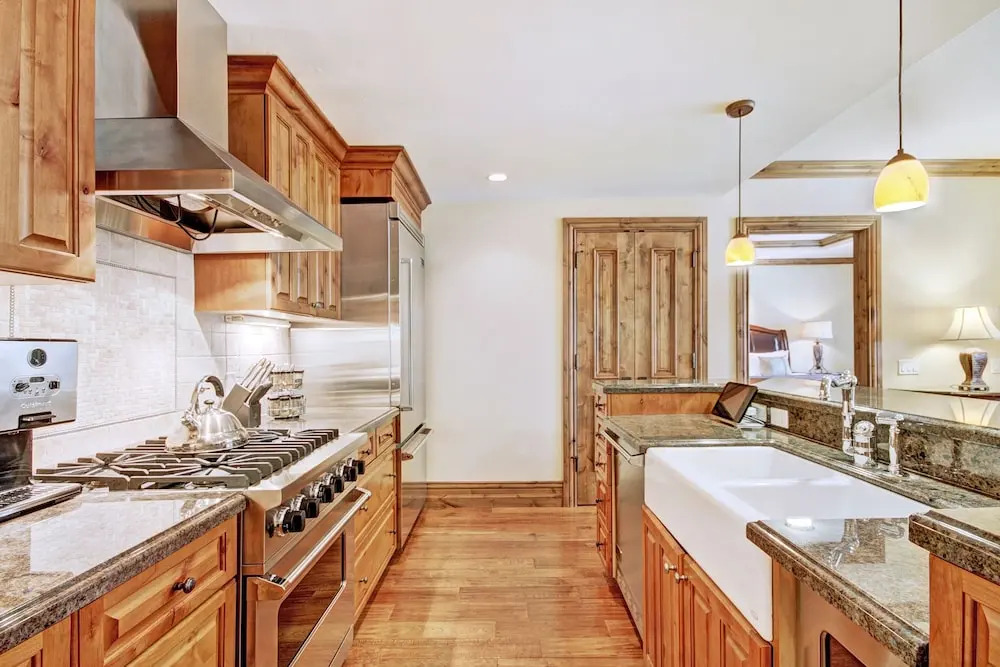 Luxury 1bed/2bath  At The Arrabelle 1 Bedroom Condo by RedAwning
