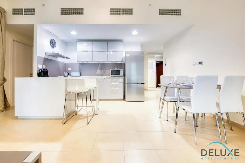 Classy 1BR in Bahar, Jumeirah Beach Residence by Deluxe Holiday Homes
