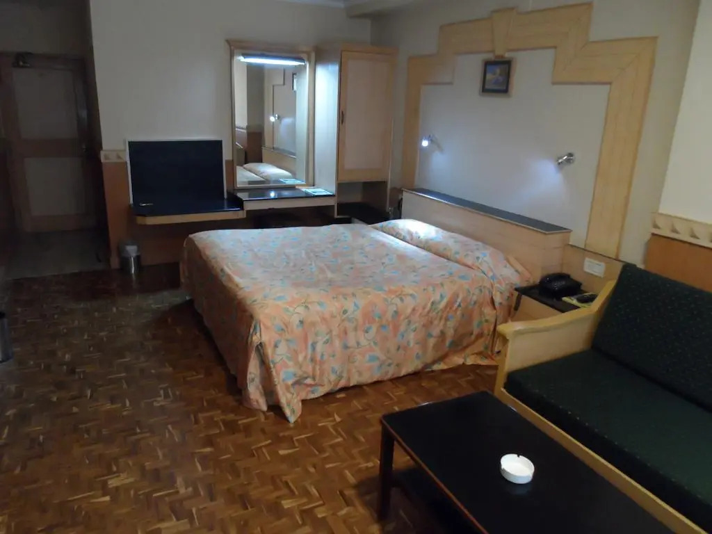 Hotel Hilltop Towers