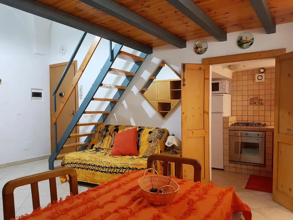 Lina's 1st Floor