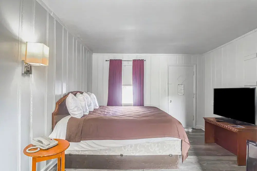 Colony Inn By OYO Columbus US-280