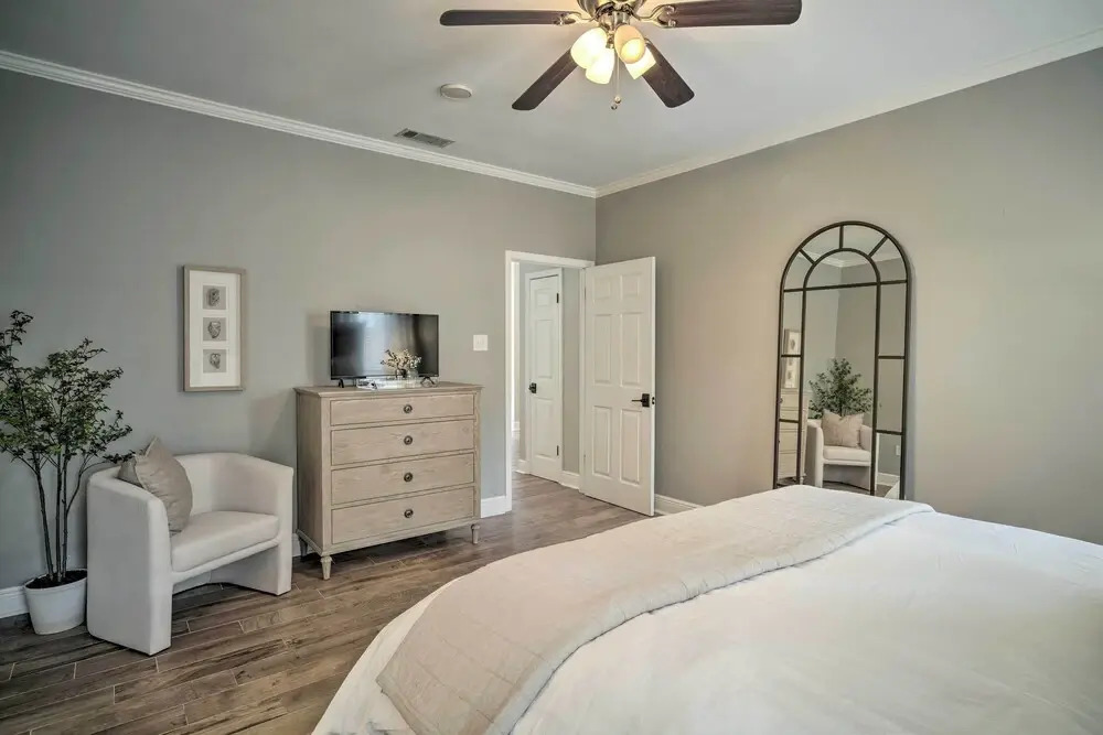 Baton Rouge Game Day House w/ Chic Yard Space