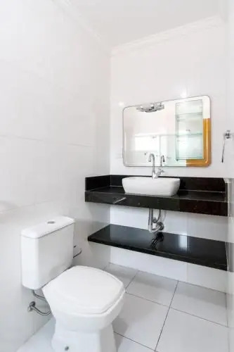 Apartamento com ar condicionado e Wi-fi, frente mar - 03 dormitórios - Edifício Luz do Sol