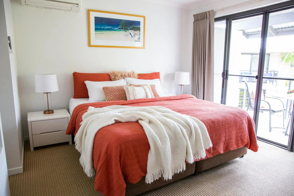 Tropical Getaway in 2 Bedroom Unit in 4 star Resort