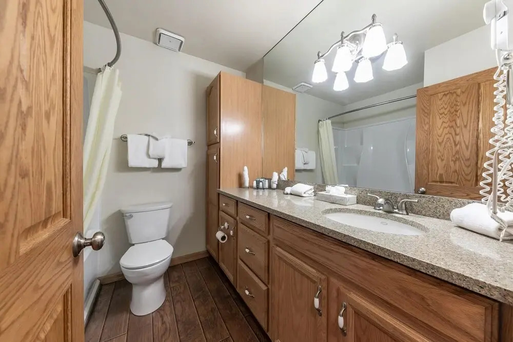 222 Bldg B 1 Bedroom Condo