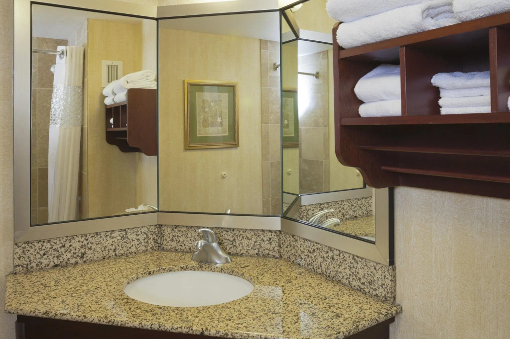 Hampton Inn Seattle Airport