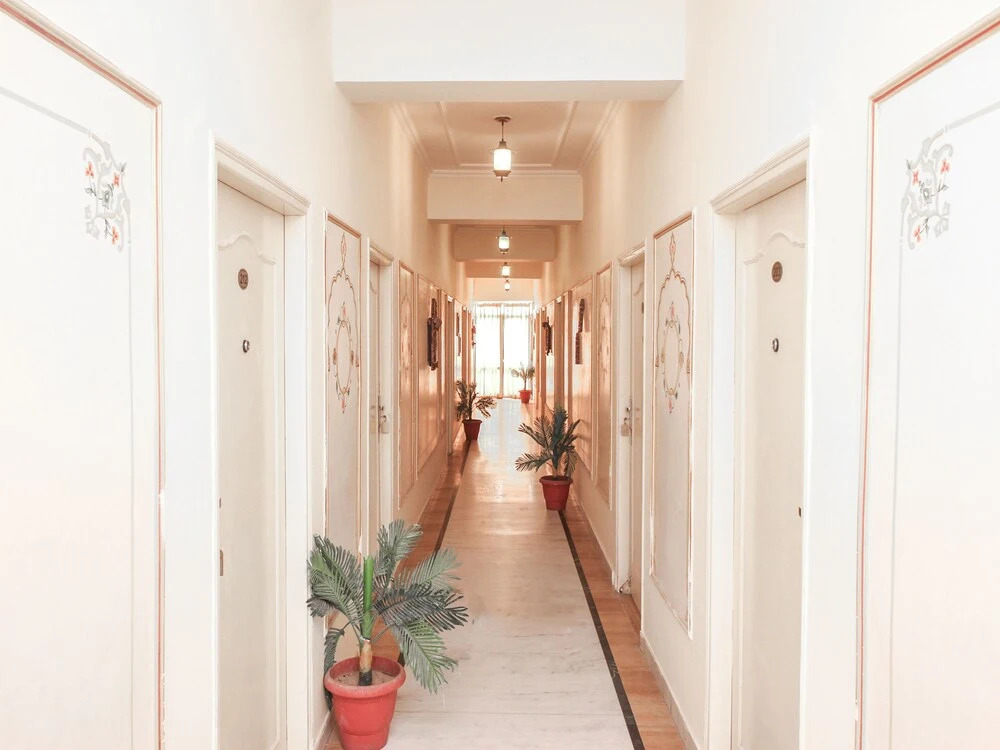 OYO 15425 Hotel Royal Heritage