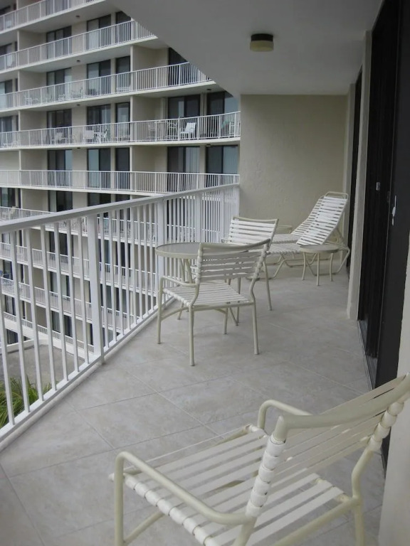 South Seas Tower 3 606
