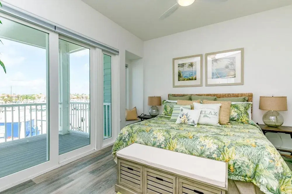 200 Piper Blvd Townhouse Unit C1 - 3 Br townhouse by RedAwning