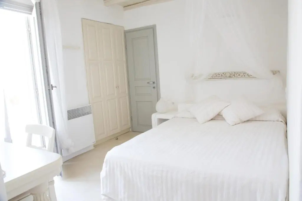 4-bedroom Cycladic Villa with Seaview