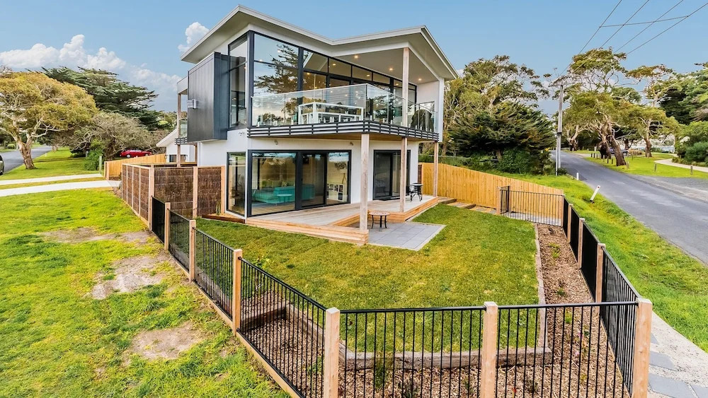Sweeping Views - Free Wifi & Netflix - PET Friendly