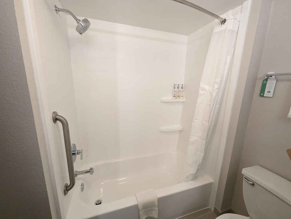 Holiday Inn Express Indianapolis Airport by IHG