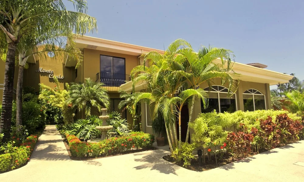 Montecarlo 13 - 2 Br Condo