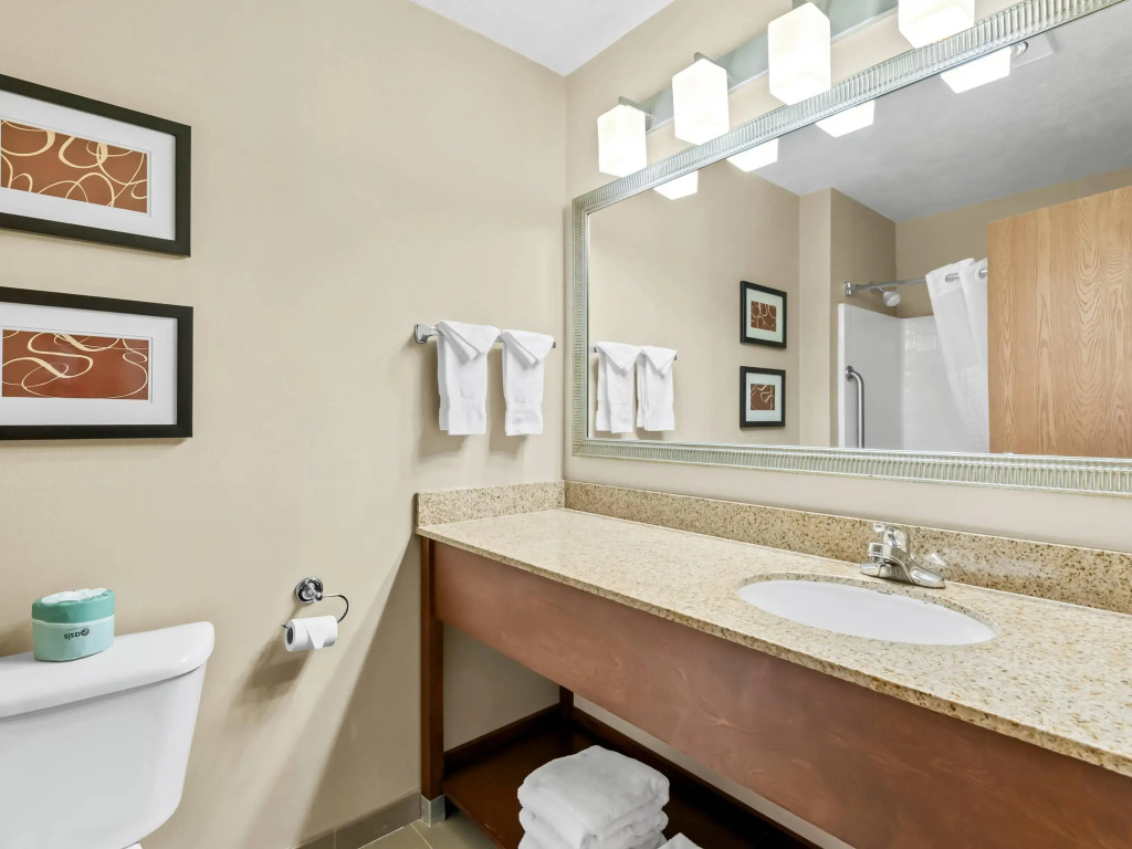Comfort Suites Linn County Fairground and Expo
