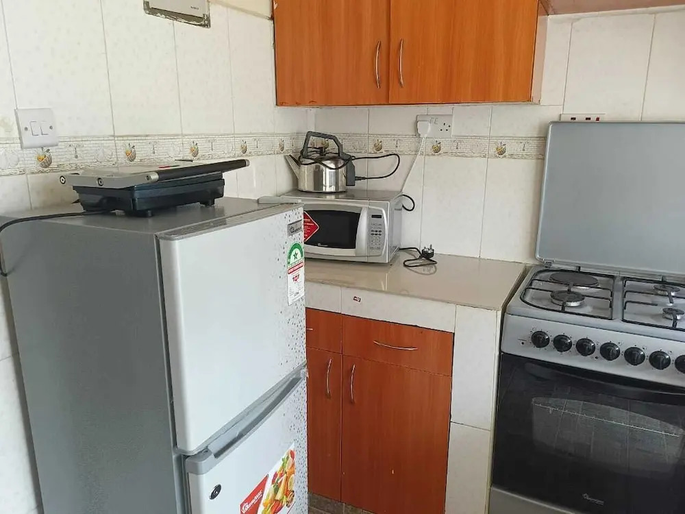 Lux Suites MacDade Apartments
