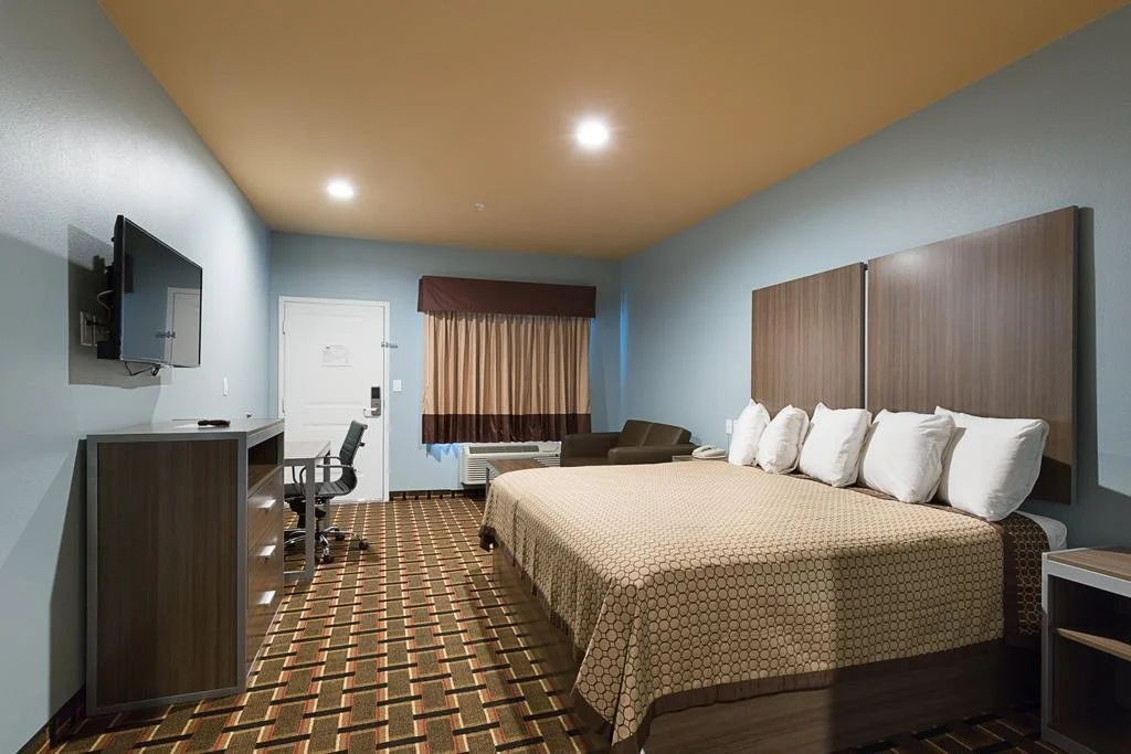 Scottish Inns & Suites - Crosby
