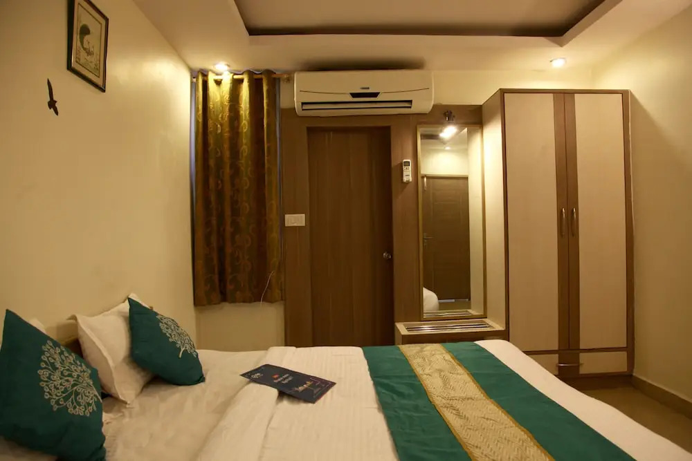 OYO 3075 Hotel RK Residency