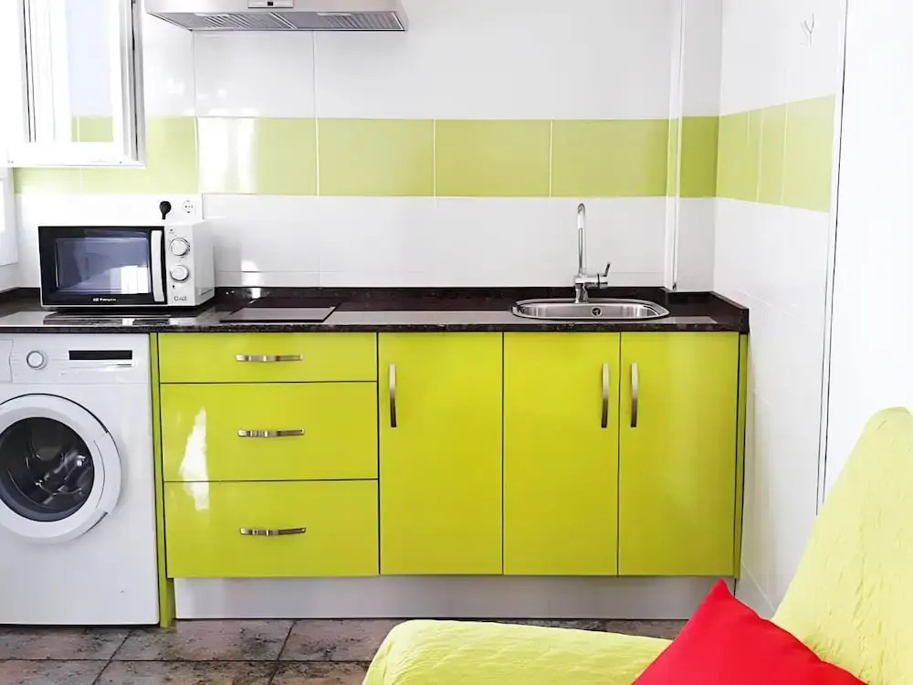 Apartamento con terraza cerca a la playa