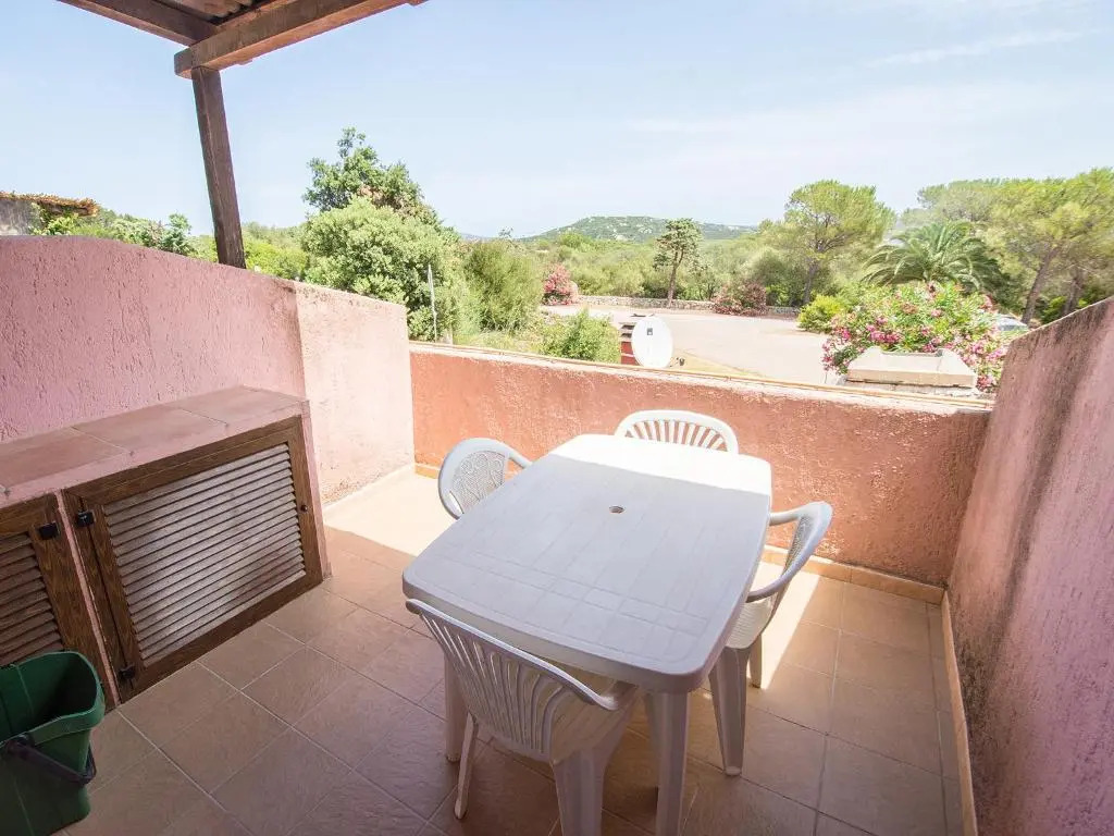 Bilocale con balcone 300 mt dal mare