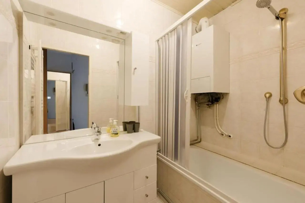 Apartment ZENTRAL direkt an U-BAHN STATION