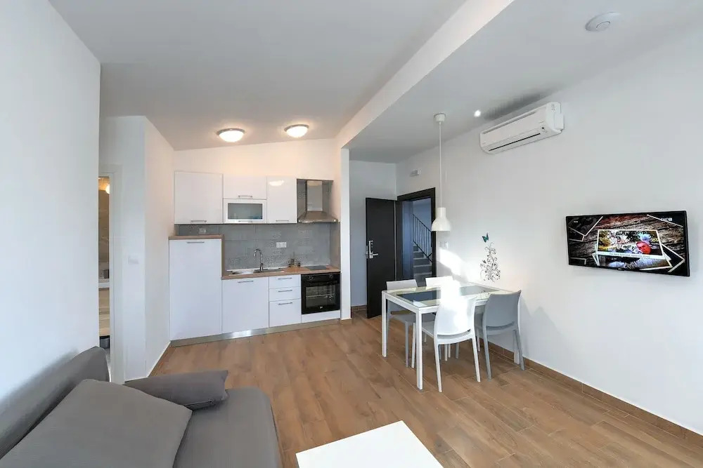 Apartments & rooms Stella Adriatica