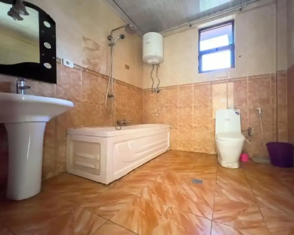 Mad Vervet Hostel - Addis