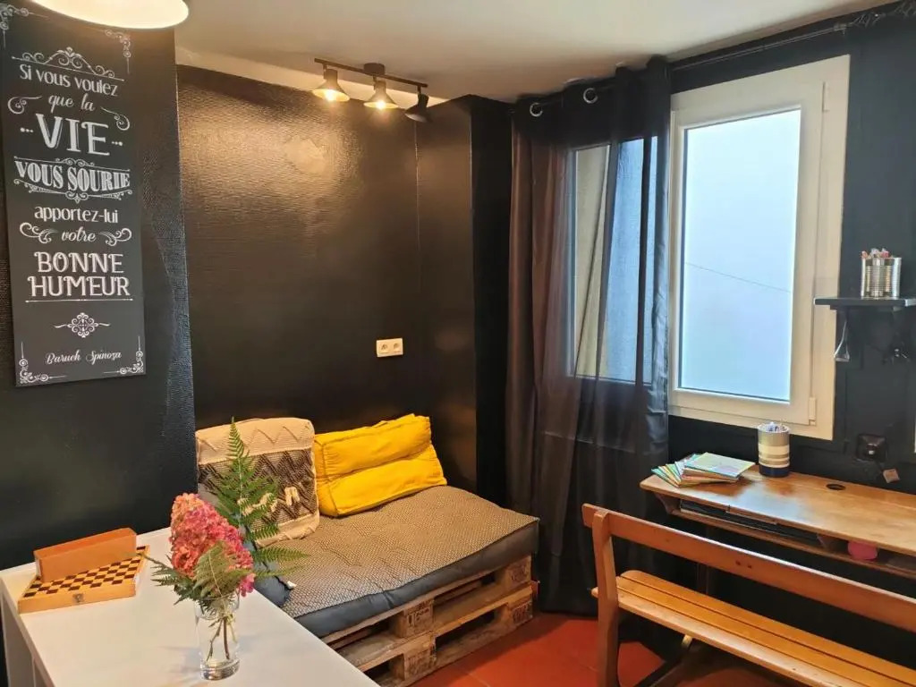 Maison de vacances spacieuse avec jardin et animaux admis - FR-1-496-247