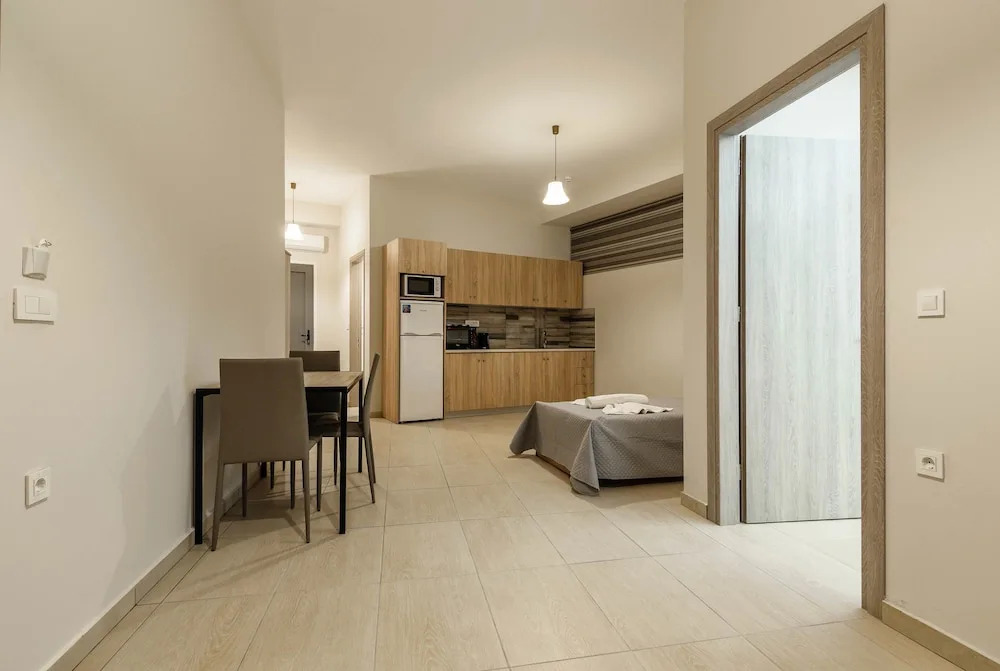 Irene Studios & Apartments