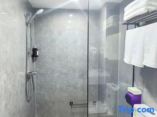 Unitour Hotel Chongqing Jiefangbei Pedestrian Street