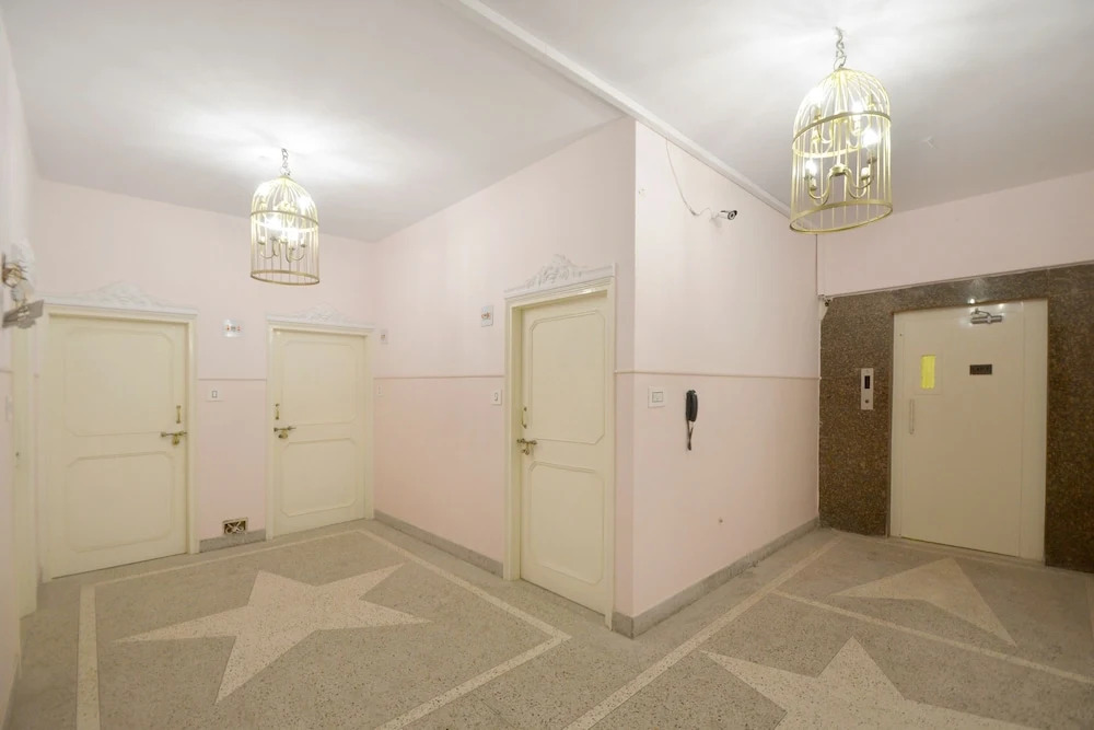 Hotel Pink Palace