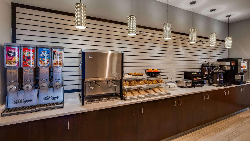 La Quinta Inn & Suites by Wyndham Chicago - Lake Shore