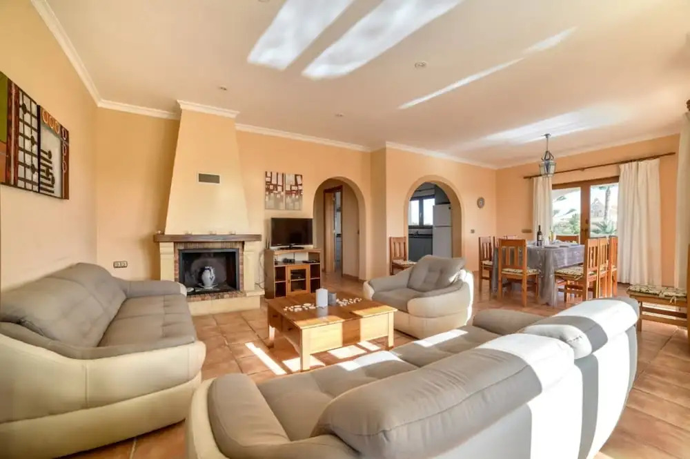 Villa - 7 Bedrooms with Pool and WiFi - 104969