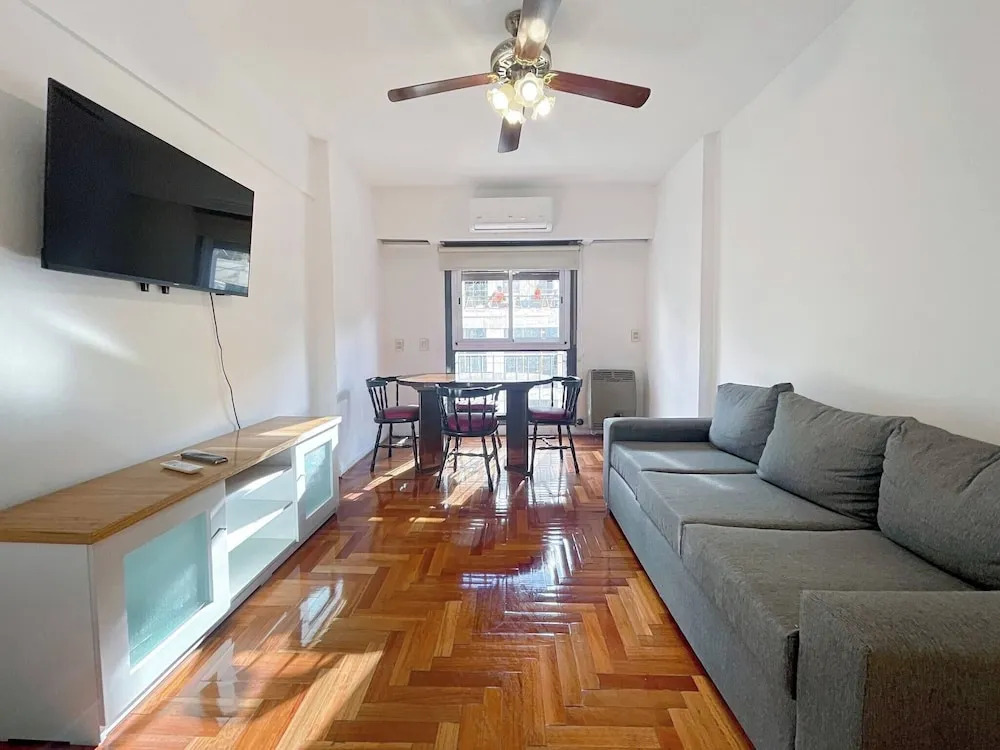 Spacious and Cozy Apartment in the Heart of Palermo