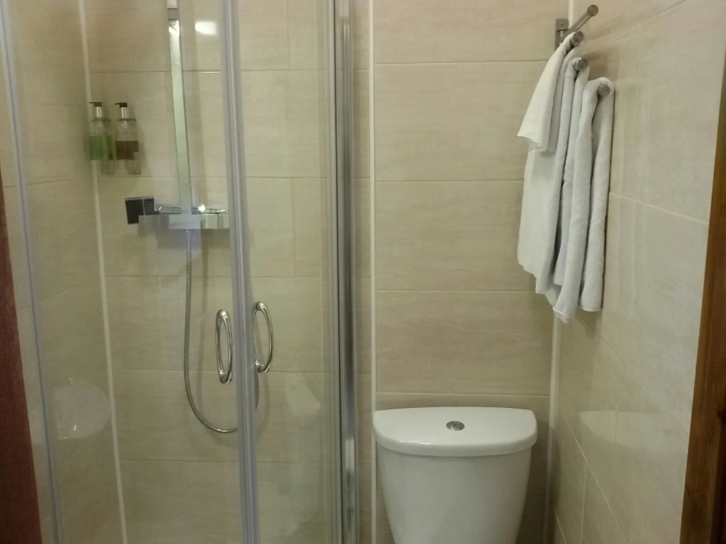 Adelphi Hotel