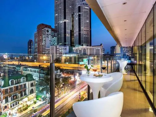 Silom Plaza